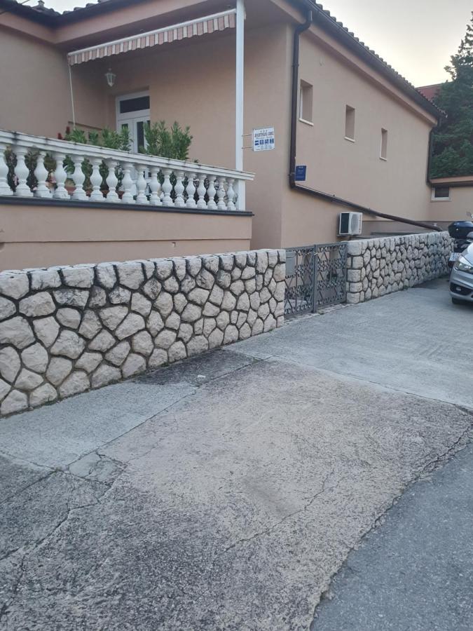 Senka Apartment Dramalj Exterior foto